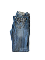 Load image into Gallery viewer, Vintage Miss me jeans w29
